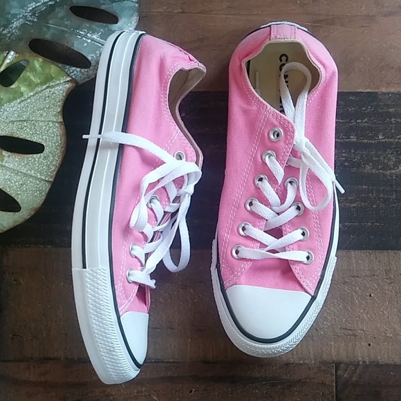 pretty pink shoes